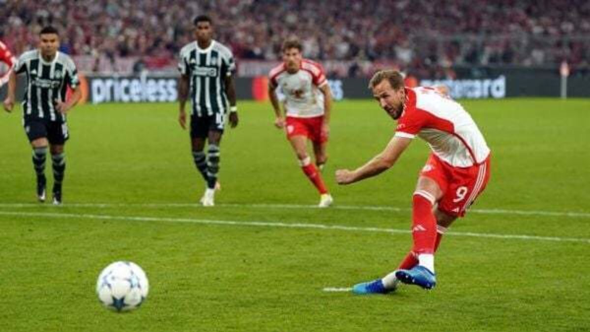 Harry Kane on target as Bayern Munich pile misery on Manchester United