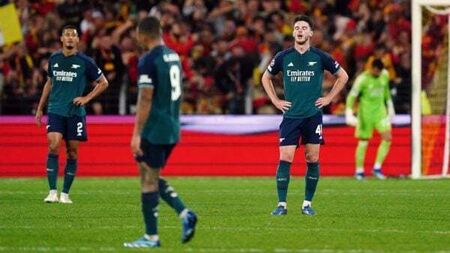 Arsenal suffer shock defeat in Lens as Bukayo Saka limps off again