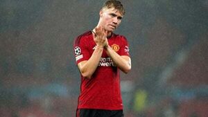 Rasmus Hojlund says Manchester United must ‘stick together’ in ‘tough period’ Rasmus Hojlund says Manchester United must ‘stick together’ in ‘tough period’