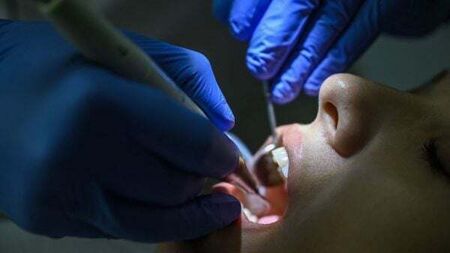 Woman awarded nearly €100,000 over defective dental work