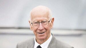 Tributes paid to 'giant of the game' Bobby Charlton after his death Tributes paid to 'giant of the game' Bobby Charlton after his death