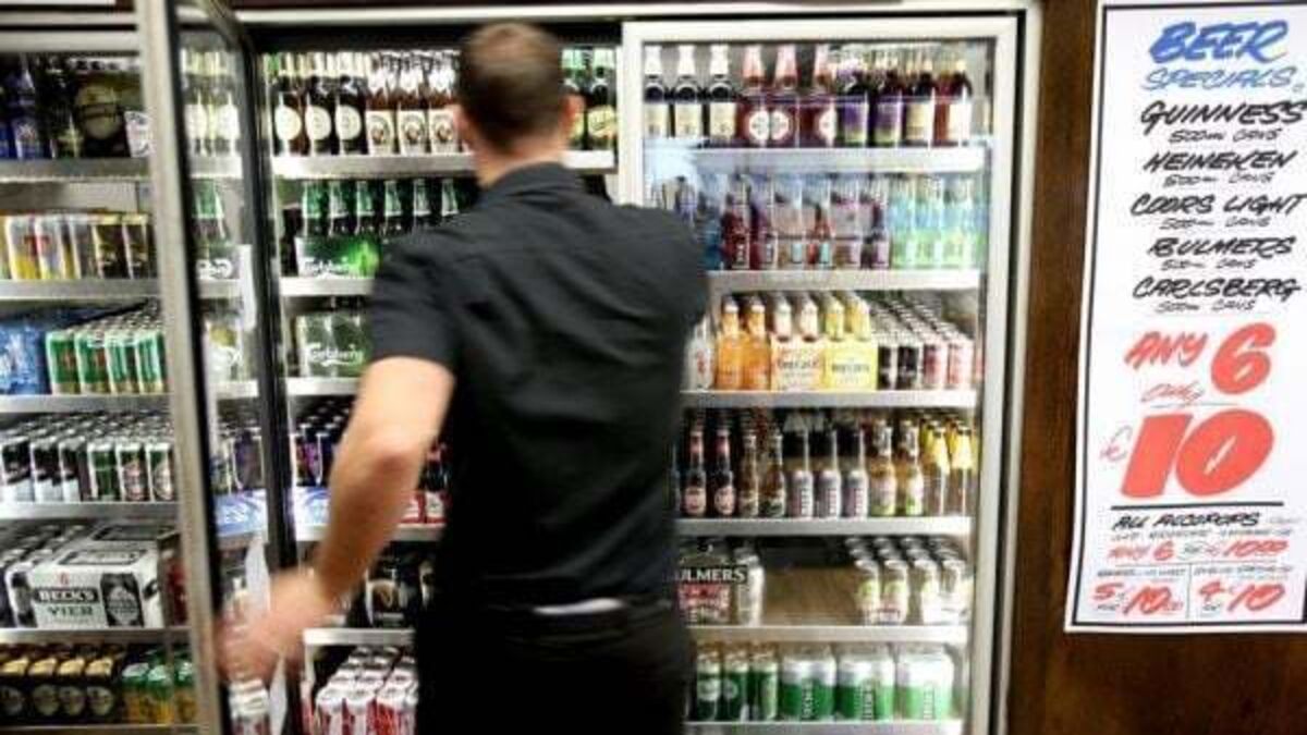 Study finds strong links between harmful alcohol consumption and obesity in Irish adults
