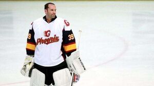 Ex-Chelsea keeper Petr Cech joins Belfast Giants as ‘temporary emergency cover’