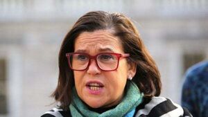 Mary Lou McDonald defends sharing photo of man sitting ‘near scene of knife attack’ Mary Lou McDonald defends sharing photo of man sitting ‘near scene of knife attack’