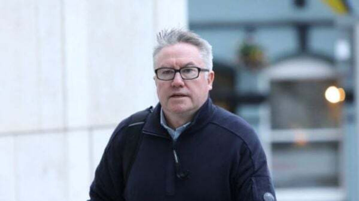 Former solicitor Michael Lynn takes stand in multi-million euro theft trial