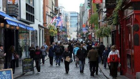 Teen accused of attack on English tourists in Temple Bar sent forward for Circuit Court trial