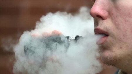 Sale of vapes and e-cigarettes to children to be banned