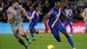 Everton hold Crystal Palace to force FA Cup third-round replay