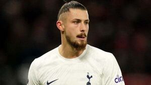 Sky is limit – Radu Dragusin excited about Spurs prospects after spurning Bayern Sky is limit – Radu Dragusin excited about Spurs prospects after spurning Bayern