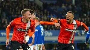 Cauley Woodrow sends Luton into FA Cup fifth round with late winner at Everton