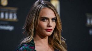 Cara Delevingne makes stage debut with West End role in Cabaret Cara Delevingne makes stage debut with West End role in Cabaret