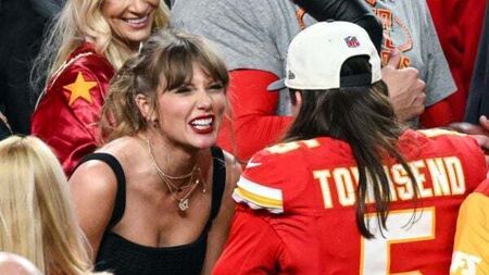 How to perfect a red lip like Taylor Swift at the Super Bowl