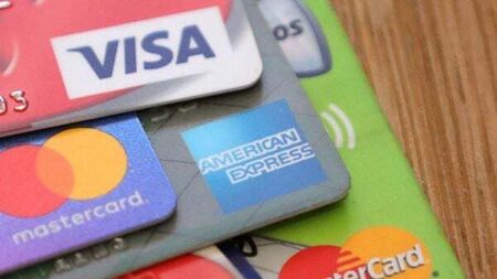 Florist jailed for stealing from American customer and social welfare fraud