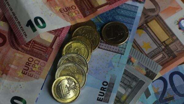 Inflation continues slower rise following fall in energy prices