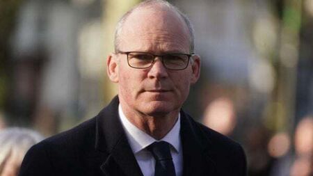 Simon Coveney rules himself out as candidate to replace Leo Varadkar