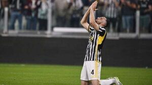 Federico Gatti gives Juventus win over Fiorentina as Napoli hit four at Monza