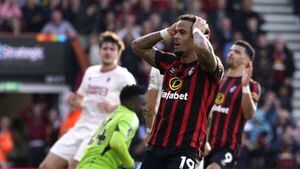 Bournemouth denied late penalty by VAR as Manchester United escape with draw