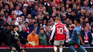 Arsenal title hopes hit as Aston Villa strike late to earn deserved Emirates win Arsenal title hopes hit as Aston Villa strike late to earn deserved Emirates win
