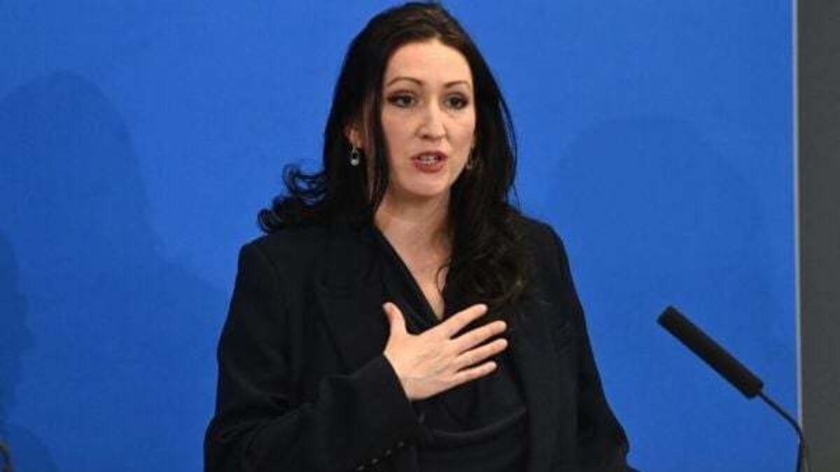 Range of views on proposed smoking ban in the North, says Little-Pengelly