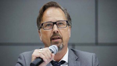 International panel cites ‘big gaps’ in Troubles police probes