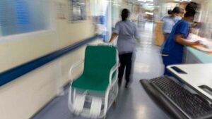 Hospital overcrowding: More than 340 patients waiting for free bed Hospital overcrowding: More than 340 patients waiting for free bed