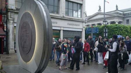 Dublin-New York portal ‘reawakens’ – with restricted opening hours