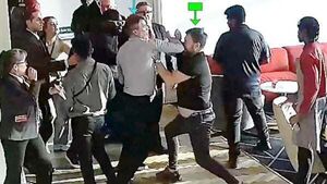 Roy Keane gestured to meet fan outside after banter turned aggressive – court Roy Keane gestured to meet fan outside after banter turned aggressive – court
