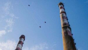 ESB raises 'serious safety incident' with regulator after skydivers fly through Poolbeg chimneys ESB raises 'serious safety incident' with regulator after skydivers fly through Poolbeg chimneys