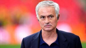 Thousands of fans pack into Fenerbahce stadium to see Jose Mourinho become boss Thousands of fans pack into Fenerbahce stadium to see Jose Mourinho become boss