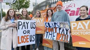 Junior doctors in Northern Ireland stage 48-hour strike