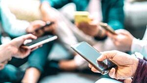 Online outlets overtake TV as main source of news for Irish people, report finds Online outlets overtake TV as main source of news for Irish people, report finds