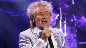 Rod Stewart defends support for Ukraine after booing at Germany gig Rod Stewart defends support for Ukraine after booing at Germany gig