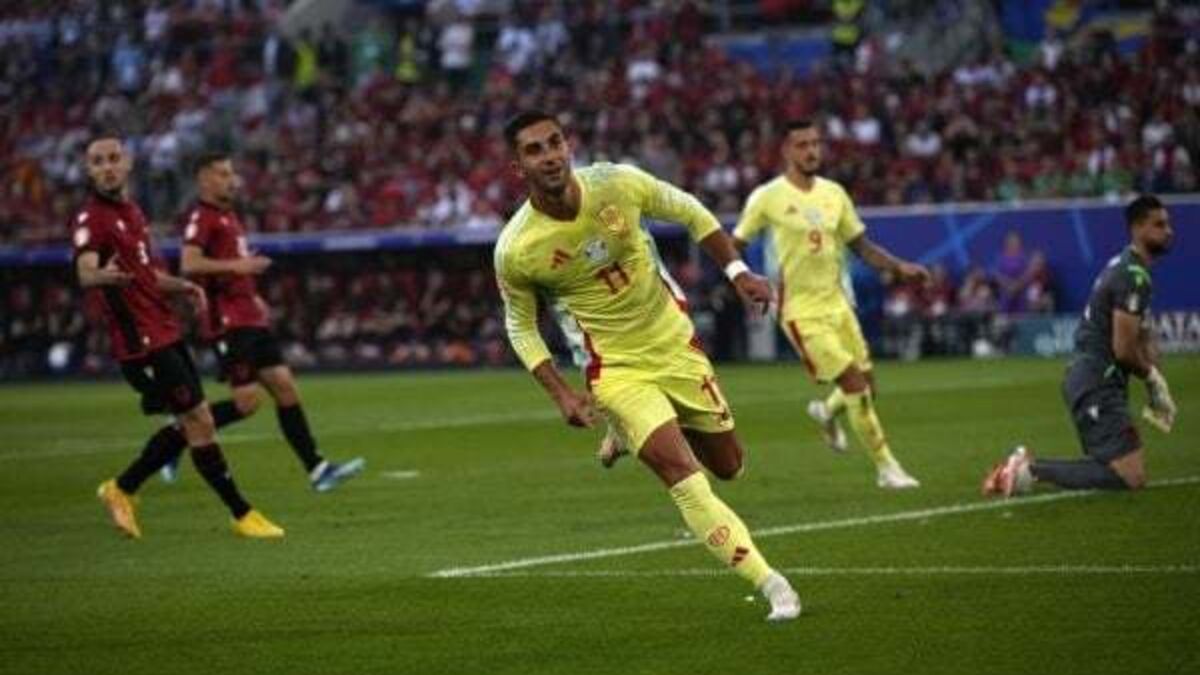 Ferran Torres nets winner as Spain beat Albania to maintain 100 per cent record
