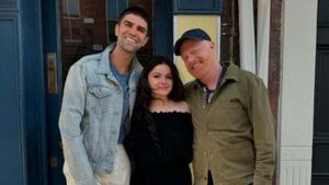Modern Family stars Jesse Tyler Ferguson and Ariel Winter visit Dublin Modern Family stars Jesse Tyler Ferguson and Ariel Winter visit Dublin