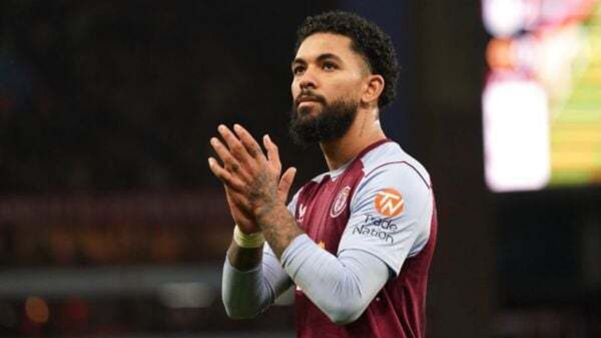 Douglas Luiz completes move from Villa to Juventus