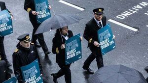 Aer Lingus and pilots' union to attend Labour Court talks