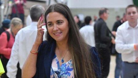 Alliance Party's Sorcha Eastwood beats DUP to take Donaldson's seat