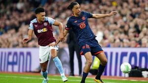 Young defender Leny Yoro ‘incredibly honoured’ to sign for Manchester United Young defender Leny Yoro ‘incredibly honoured’ to sign for Manchester United
