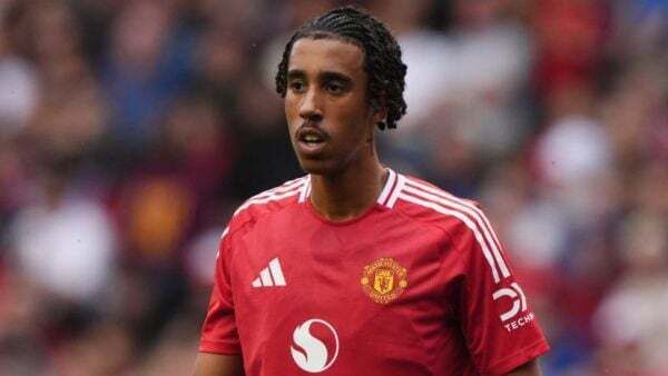 Leny Yoro makes Manchester United bow in victory over Rangers