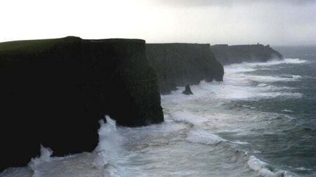 Search for young boy missing near Cliffs of Moher resumes