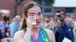 Kellie Harrington cries tears of joy after hero’s welcome on return to Dublin Kellie Harrington cries tears of joy after hero’s welcome on return to Dublin