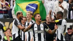 Joelinton nets winner as 10-man Newcastle open season with Southampton victory Joelinton nets winner as 10-man Newcastle open season with Southampton victory