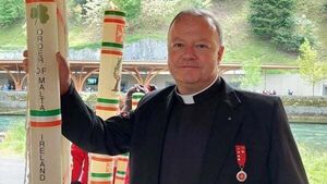 Entire country wishing Fr Paul Murphy well, Simon Harris says