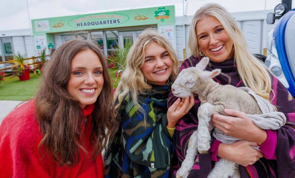 Rosie Conlon, Robyn Fanning and Claudia Daly from the Holman Lee Model Agency with Dorset lamb named Anna May at the National Ploughing Championships launch. Rosie Conlon, Robyn Fanning and Claudia Daly from the Holman Lee Model Agency with Dorset lamb named Anna May at the National Ploughing Championships launch.