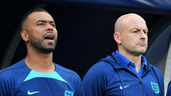 Lee Carsley not likely to sing national anthem during spell as England boss