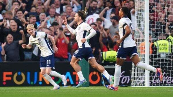 Rice and Grealish give England comfortable win over Ireland