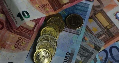 Inflation falls to three-year low of 1.7% in August