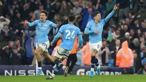 Man City score stoppage-time equaliser to deny 10-man Arsenal in Etihad thriller Man City score stoppage-time equaliser to deny 10-man Arsenal in Etihad thriller