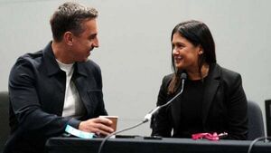 Gary Neville accuses ‘bully’ Premier League of ‘scaremongering’ over regulator Gary Neville accuses ‘bully’ Premier League of ‘scaremongering’ over regulator