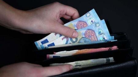 Budget tax and welfare changes will lead to ‘small income gains’ – ESRI